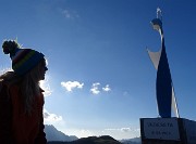 03 Alla Madonna delle Cime in vetta al Corno Zuccone (1458 m) (